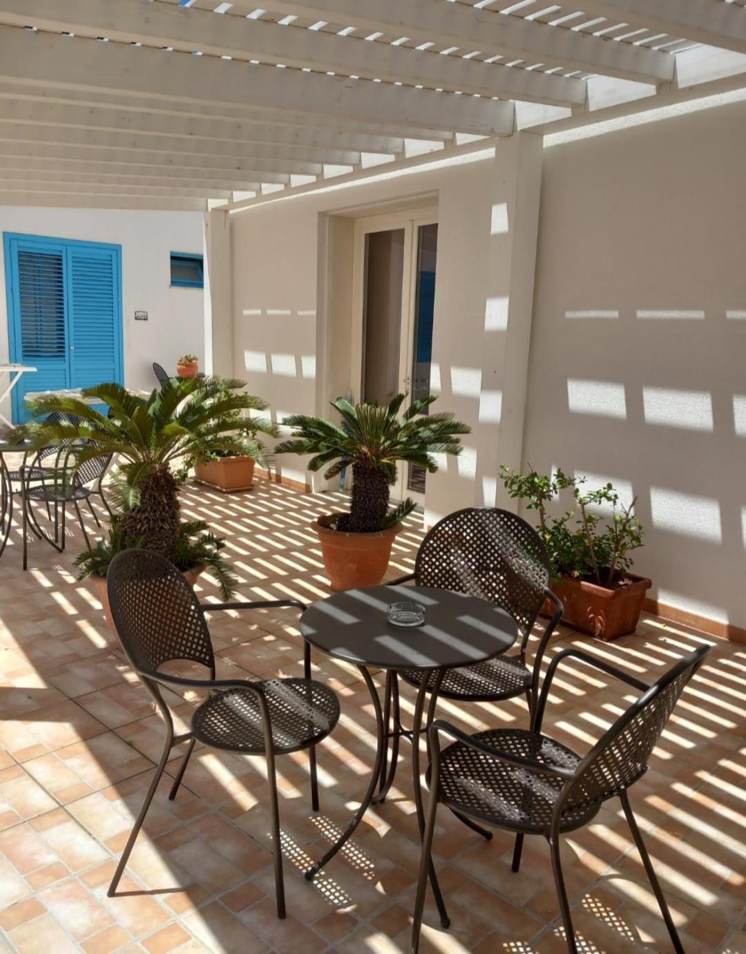 Blu Vacanze Residence Фавиняна Екстериор снимка