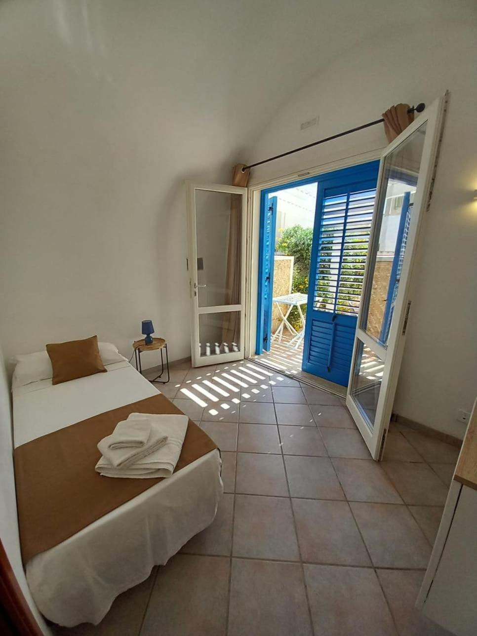 Blu Vacanze Residence Фавиняна Екстериор снимка